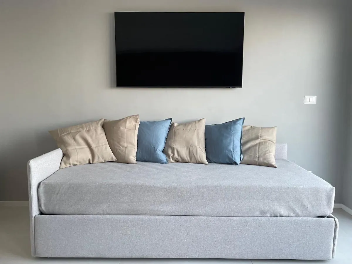 La Finestra Sul Mare Modern Apartment 지아르디니낙소스 0*,