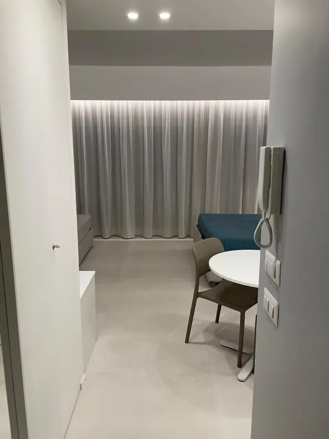 La Finestra Sul Mare Modern Apartment 지아르디니낙소스