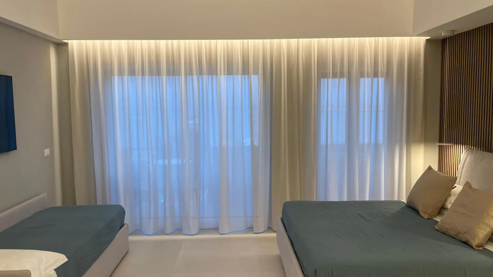 La Finestra Sul Mare Modern Apartment 지아르디니낙소스