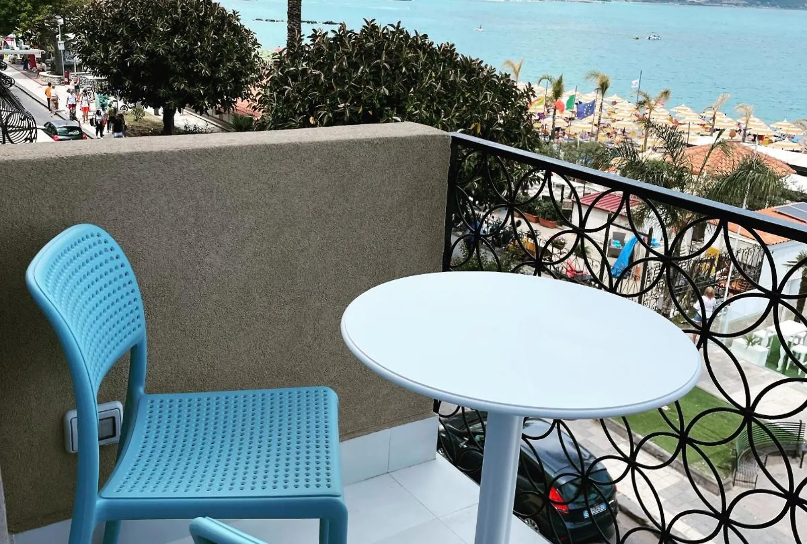 La Finestra Sul Mare Modern Apartment جيارديني ناكسوس 0*,  إيطاليا